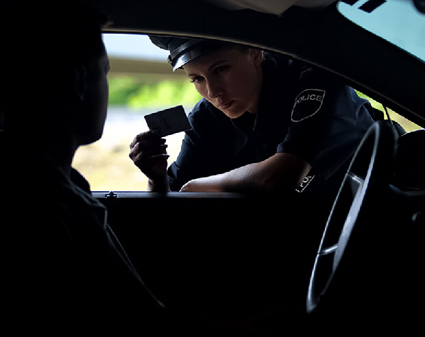 Vehicle Licence Plate - Benefits for law enforcement officials